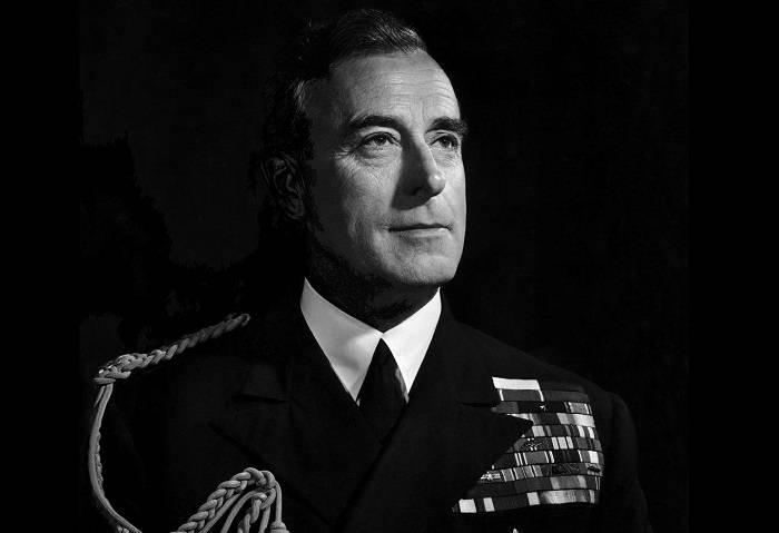 Image Credit : https://karsh.org/photographs/lord-louis-mountbatten/